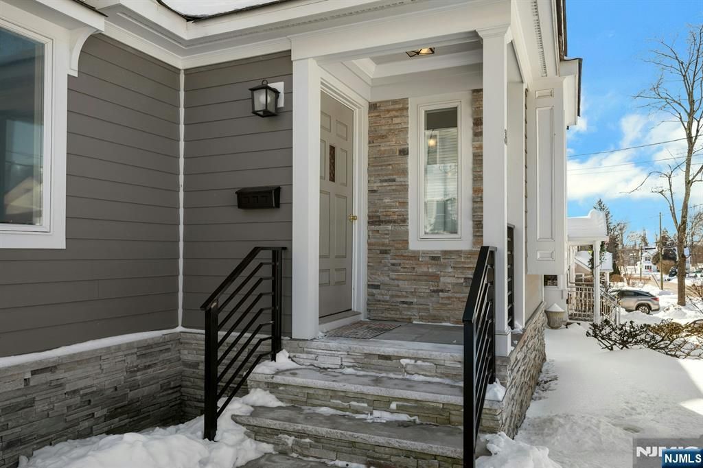 Photo of 31 Mount Pleasant Parkway, Livingston, NJ 07039 (MLS # 26003656)