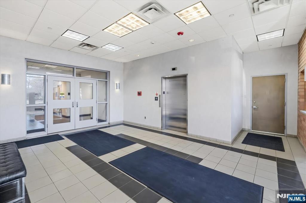 333 Old Hook Road 200