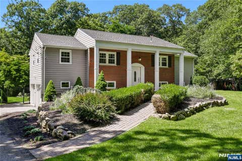 Photo of 20 Hilltop Road, Kinnelon, NJ 07405 (MLS # 26027057)