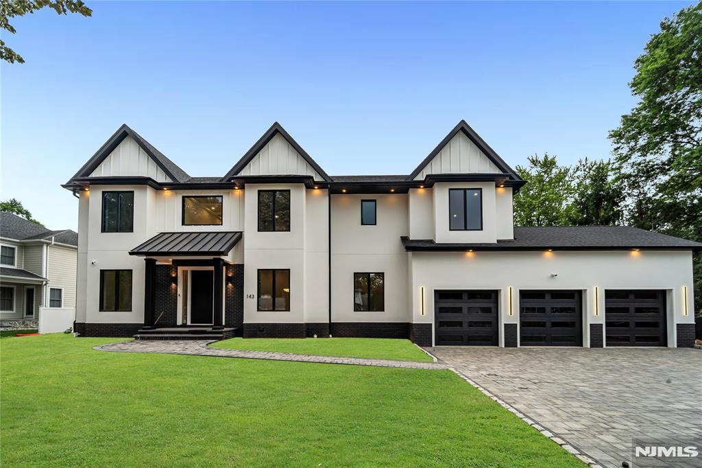 143 Fernwood Drive