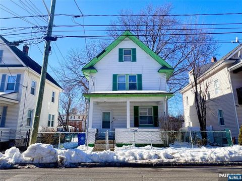 Photo of 260 Pindle Avenue, Englewood, NJ 07631 (MLS # 25040945)