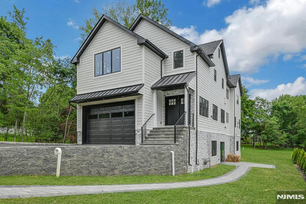 48 Pulis Avenue
