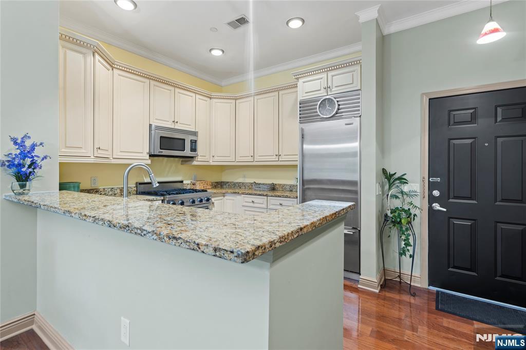 7400 River Road 120