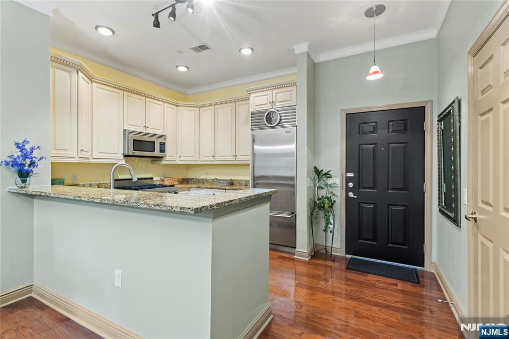 7400 River Road 120