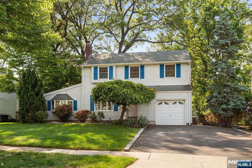 557 Monroe Court