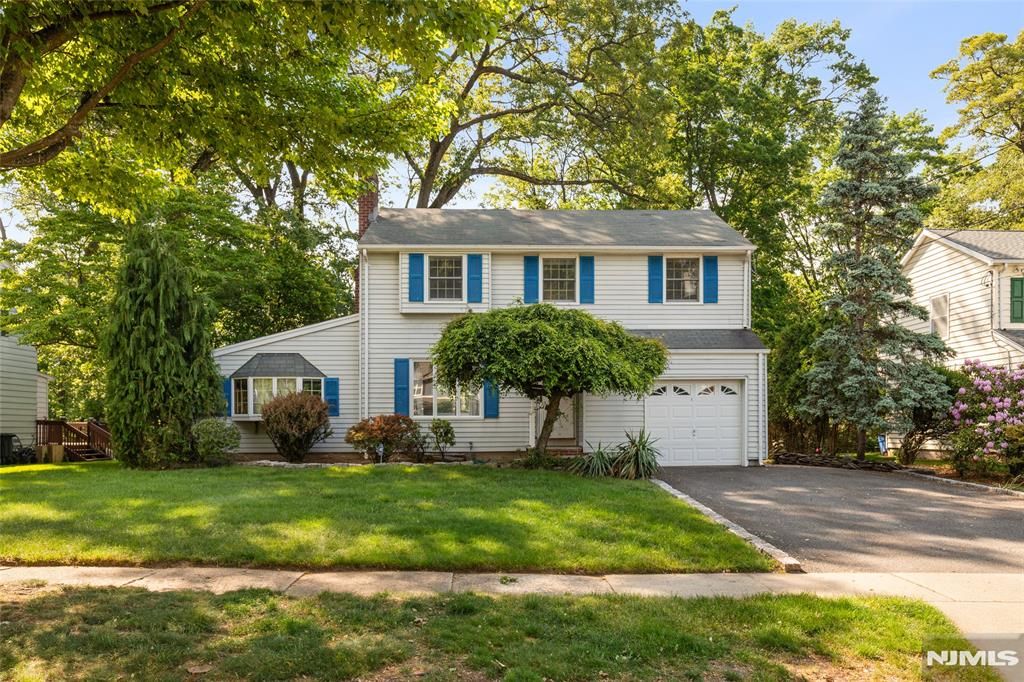 Photo of 557 Monroe Court, River Edge, NJ 07661 (MLS # 26014773)