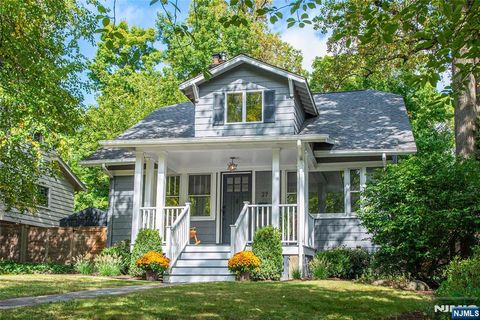 27 Nassau Road Montclair NJ 07043