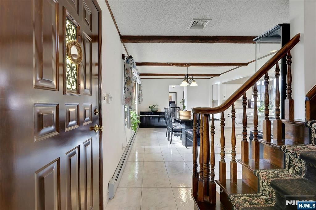 Photo of 4 Highfield Court, Wayne, NJ 07470 (MLS # 26002202)