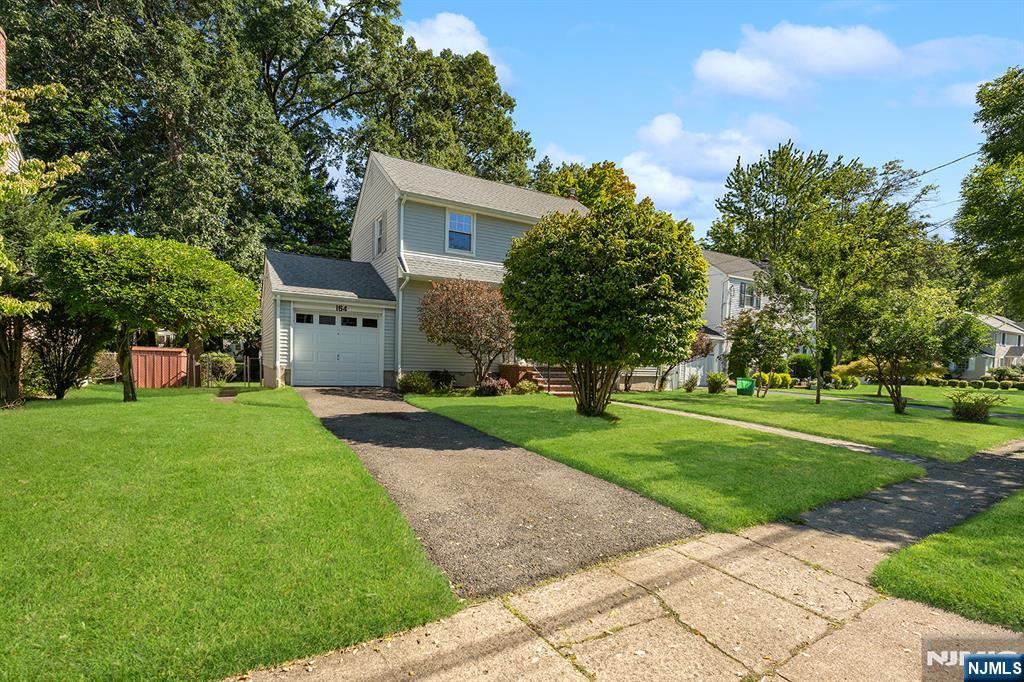 Homes for Sale in Northern NJ | ThisIsRiverEdge.com 164 Kensington Road