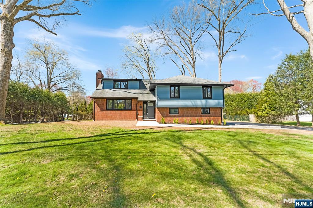 Property for Sale at 4 Nelson Street, Harrington Park, New Jersey - Bedrooms: 4 
Bathrooms: 3 
Rooms: 8  - $1,199,000
