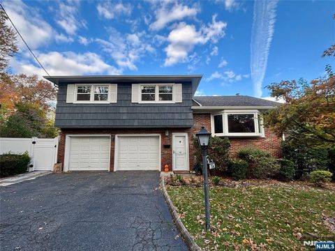 Photo of 156 Margaret Avenue, Nutley, NJ 07110 (MLS # 25039153)