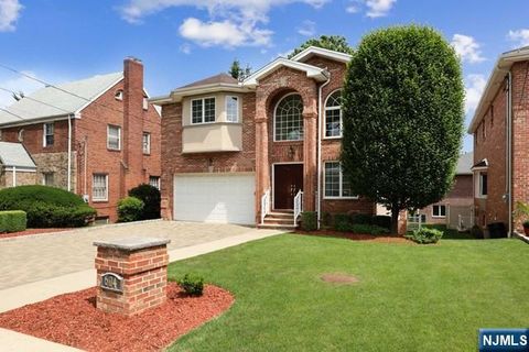 604 Abbott Avenue Ridgefield NJ 07657