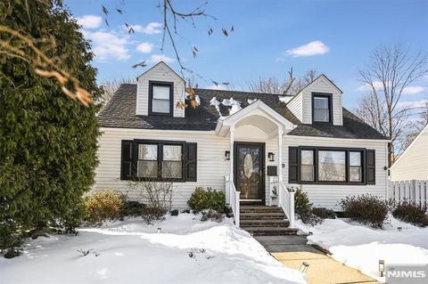 Photo of 19 Glendale Street, Nutley, NJ 07110 (MLS # 26005237)