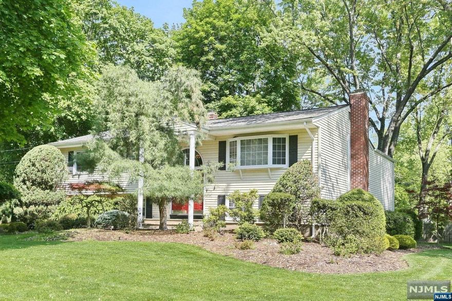 WELCOME TO HILLSDALE A TOWN WITH MUCH TO OFFER..GREAT SCHOOLS, SHOPPING AND NYC TRANSPORTATION. THIS HOME IS IN PRISTINE CONDITION AND WILL BE PERFECT FOR ANY FAMILY, WALK TO THE NEARBY PARK, ENJOY THE HUGE BACK YARD AND RELAX IN THE LOVELY SUN ROOM OVERLOOKING THE WONDERFUL YARD..THE KITCHEN AND BATHS HAVE BEEN UPDATED, A NEWER ROOF 2019, NEW CHIMNEY 2019, NEW A/C 2011, KIT HARDWOOD FLOORS IN 2015 AND GRANITE COUNTER TOPS IN 2015..THERE IS A VERY INVITING WOOD BURNING FIREPLACE IN THE FAMILY ROOM AS WELL.. THERE ARE HARDWOOD FLOORS IN THE KITCHEN, AND UNDER THE CARPET IN THE LIVING RM AND FDR, THE 3 UPSTAIRS BEDROOMS AND HALL WAY AS WELL.THIS HOME HAS A FRESHLY PAINTED BIG TWO CAR GARAGE AND PAVER WALKWAYS WHICH GIVE THE HOUSE LOADS OF CURB APPEAL..YOU WILL SURELY NOT WANT TO MISS THIS OPEN FLOOR PLAN ..CALL NOW FOR A SNEAK PREVIEW..YOU WILL NOT BE DISAPPOINTED..