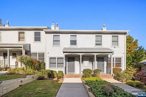 130 Panorama Drive Edgewater NJ 07020