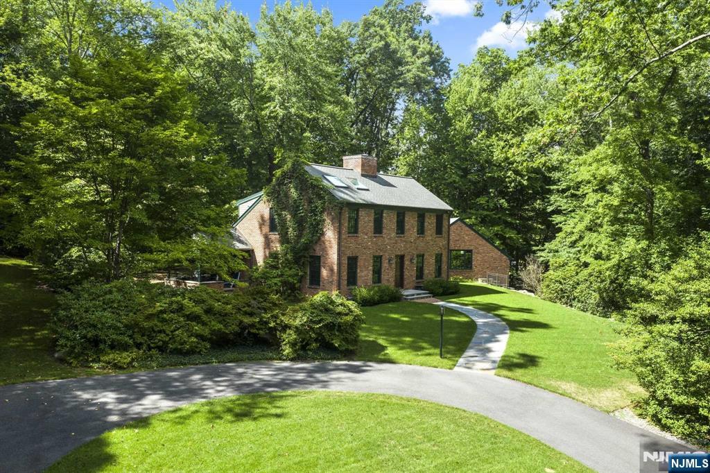 44 W Hill Road