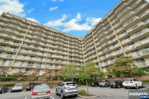 Photo of 1077 River #1009, Edgewater, NJ 07020 (MLS # 26040518)