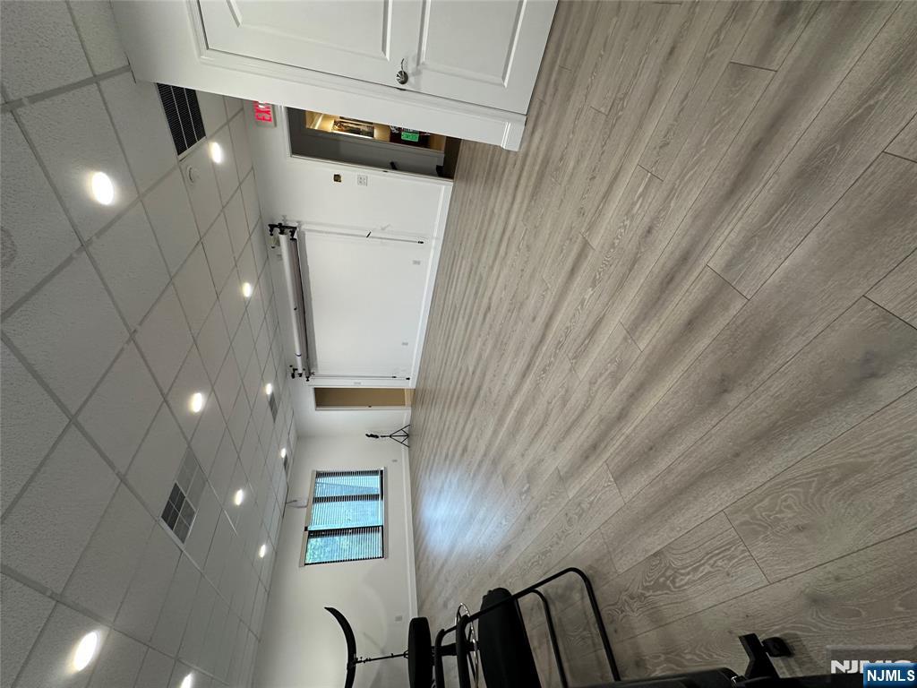 554 Mola Boulevard 2