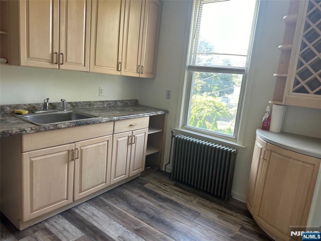 20 N Farview Ave 2, Paramus, New Jersey - 1 Bathrooms  
2 Rooms - 