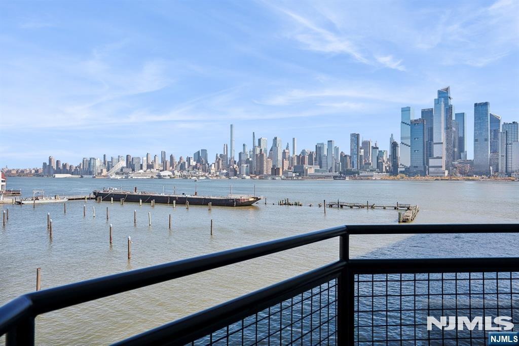 600 Harbor Boulevard 949
