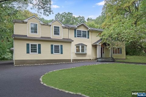 240 Ottowa Lane Franklin Lakes NJ 07417