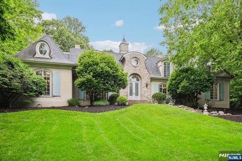 Photo of 505 Timberline Drive, Franklin Lakes, NJ 07417 (MLS # 26018437)