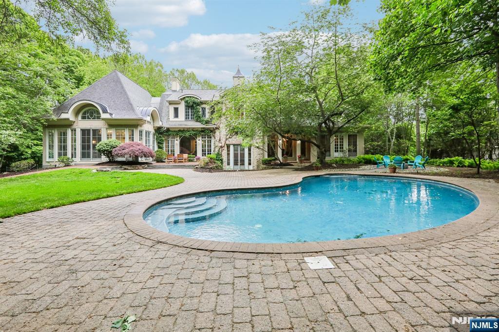 Homes for Sale in Northern NJ | ThisIsRiverEdge.com 505 Timberline Drive