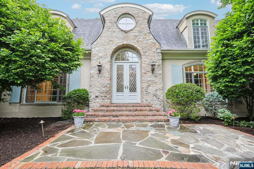 Homes for Sale in Northern NJ | ThisIsRiverEdge.com 505 Timberline Drive