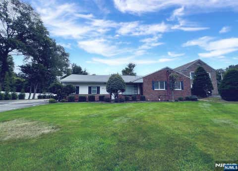 Photo of 393 Crescent Avenue #L, Wyckoff, NJ 07481 (MLS # 26030832)