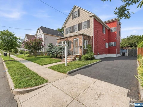 Photo of 63 Washington Avenue, Maywood, NJ 07607 (MLS # 26033890)