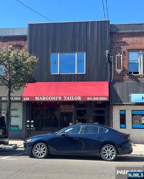 Photo of 539 Anderson AVE, Cliffside Park, NJ 07010 (MLS # 26038432)