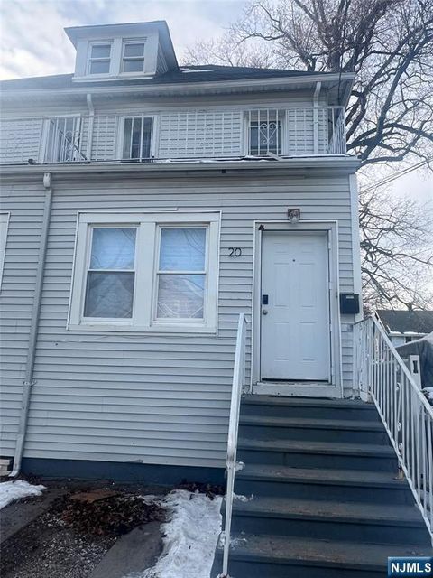 Photo of 20 Maple St, Ridgefield Park, NJ 07660 (MLS # 26002683)