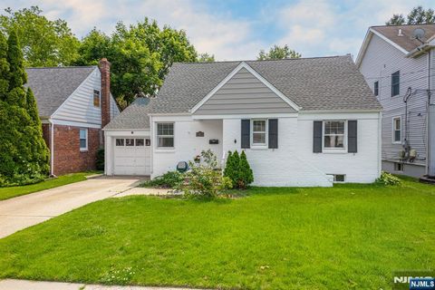 43 Peek Street Rochelle Park NJ 07662
