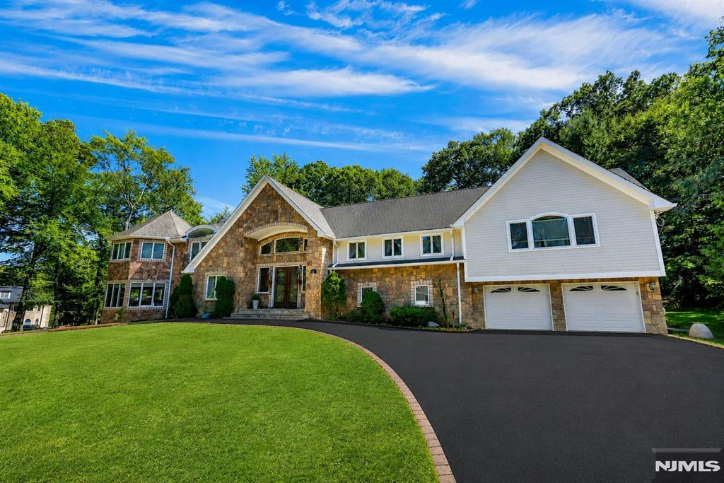252 Mabel Place