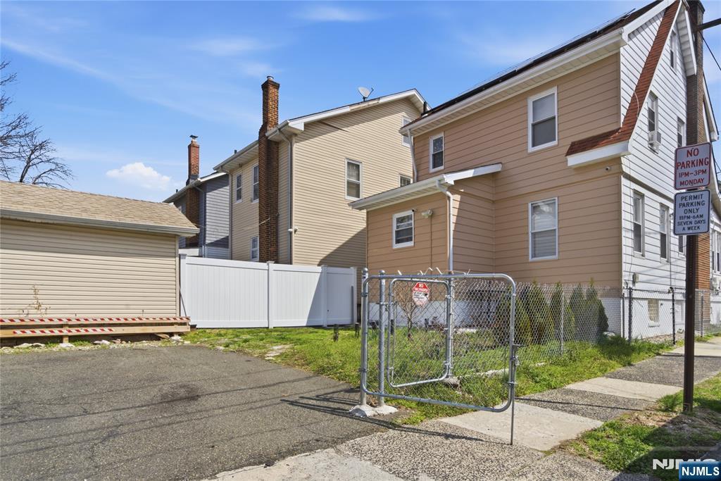 139 Melrose Avenue