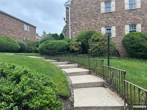 590 Center 2 Oradell NJ 07649