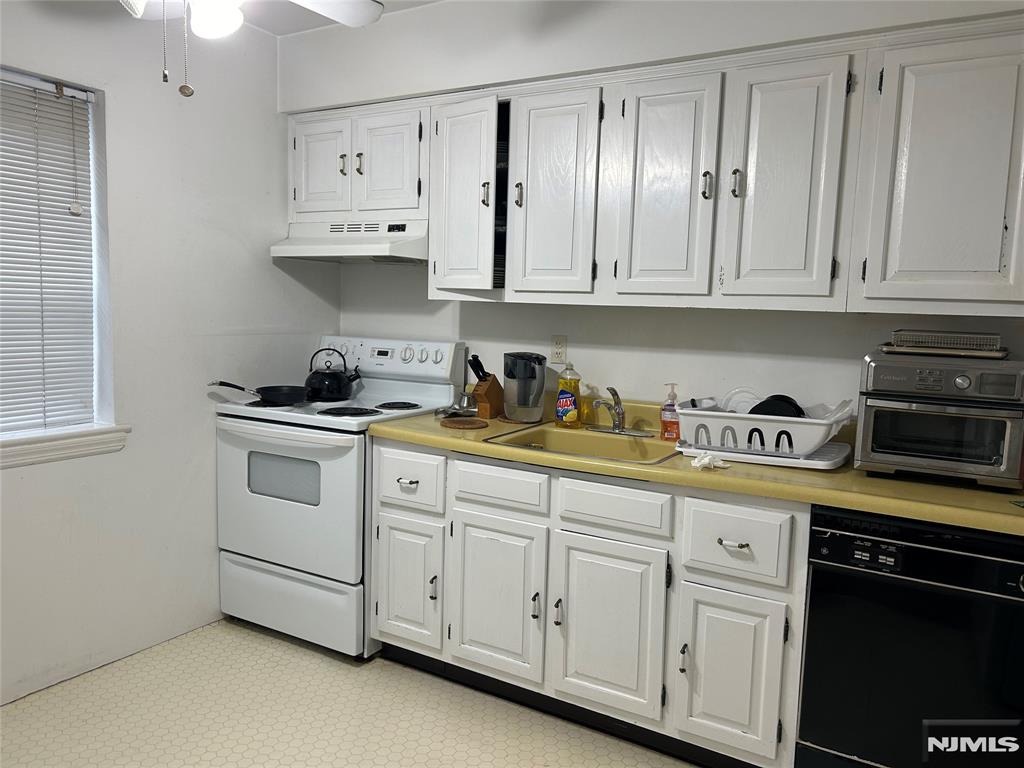 590 Center 2