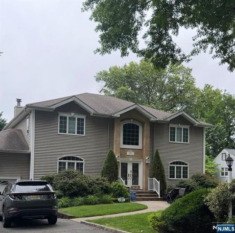 376 Willard Road Paramus NJ 07652