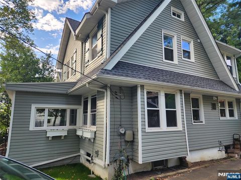 Photo of 17 Cottage Pl, Leonia, NJ 07605 (MLS # 25035604)