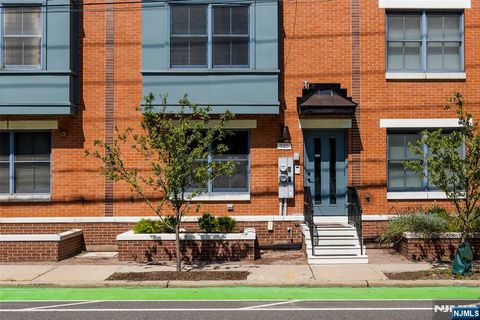 306 Grand Street 1 Jersey City NJ 07302
