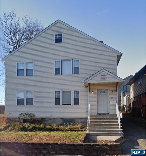 Rental Property at 438 Central Blvd, Palisades Park, New Jersey - Bedrooms: 4 
Bathrooms: 2 
Rooms: 6  - $3,300 MO.