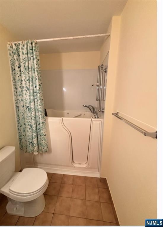 25 Crest Street 206