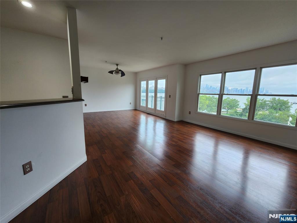 326 The Promenade 326