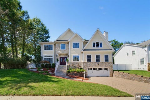 Photo of 52 Robinhood Avenue, Closter, NJ 07624 (MLS # 26034276)