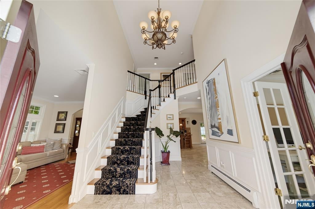 Homes for Sale in Northern NJ | ThisIsRiverEdge.com 52 Robinhood Avenue