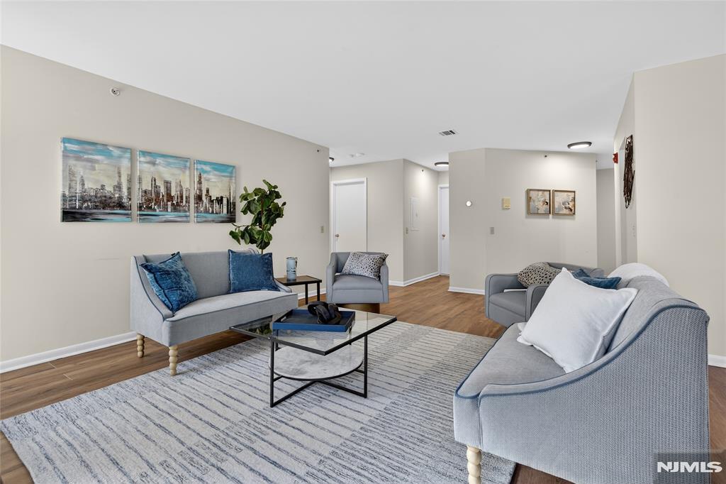 11 Evergreen Drive 63