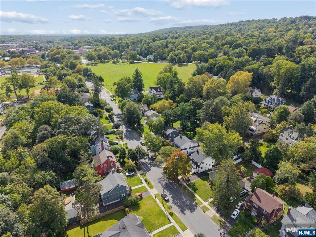 343 Meadowbrook Lane