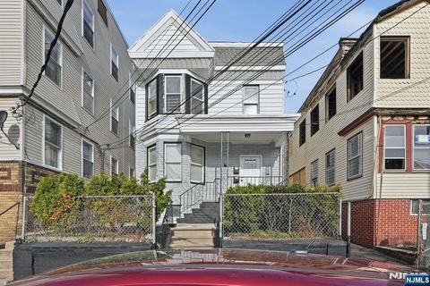 Photo of 301 Ellis Avenue, Irvington, NJ 07111 (MLS # 26010799)