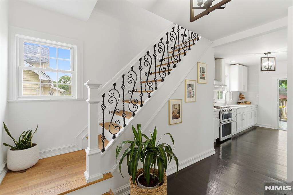 475 Albert Place