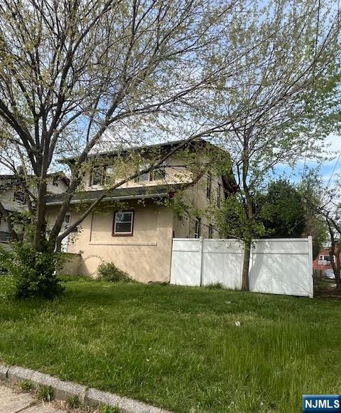 Photo of 114 Atlantic St #2, Hackensack, NJ 07601 (MLS # 26000550)